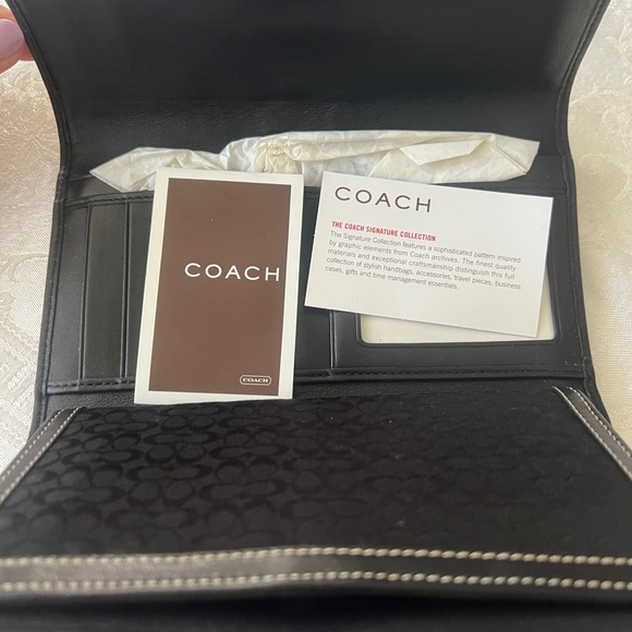 Coach black monogram signature wallet with checkbook holder NWT - Picture 2 of 3